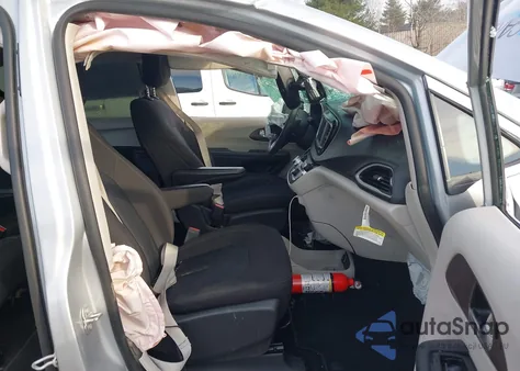 2024 Chrysler Voyager Lx из США, поврежденный, VIN 2C4RC1CG3RR152905